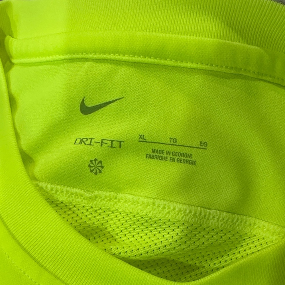 Nike Bright Yellow Short Sleeve Tee - Picture 2 of 4